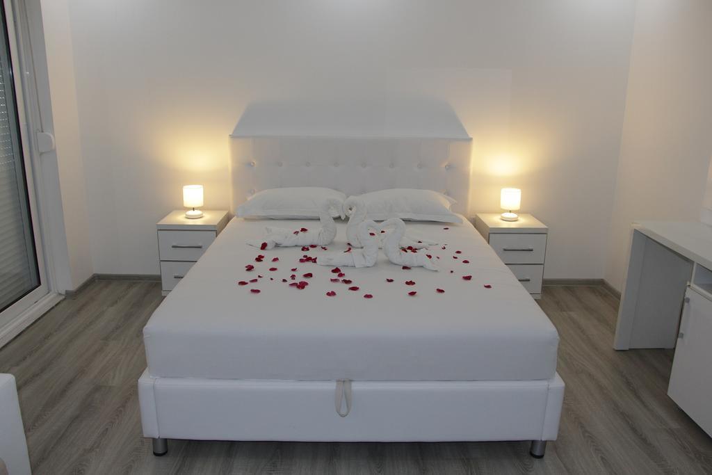 Apartments California Ulcinj Extérieur photo